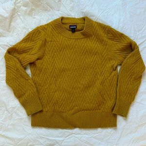 Patagonia recycled sweater - size S
